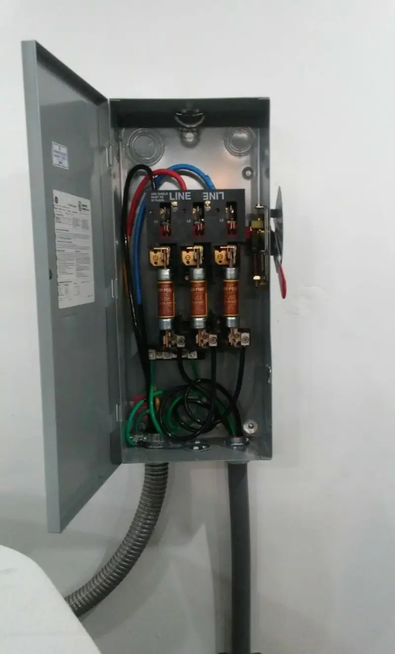 Three-phase disconnect switch installed for Electrical Wiring & Rewiring in Glennville